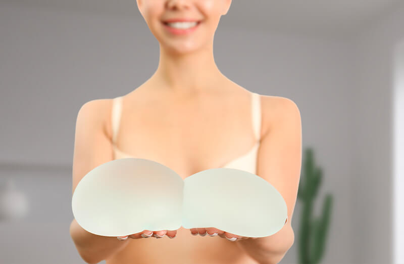 Breast implant removal replacement Wellness Kliniek